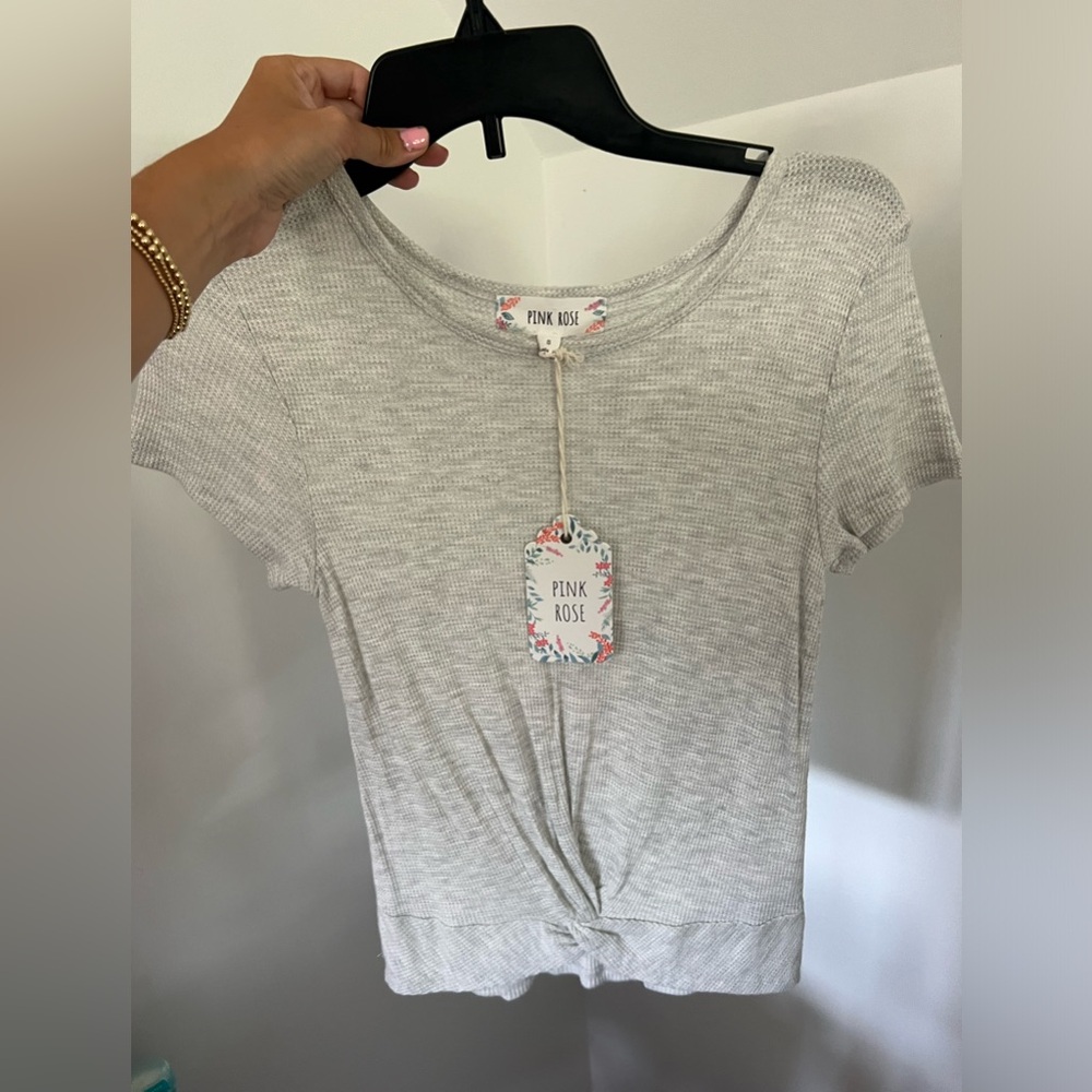 Gray top